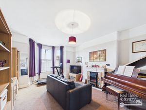Living Room- click for photo gallery